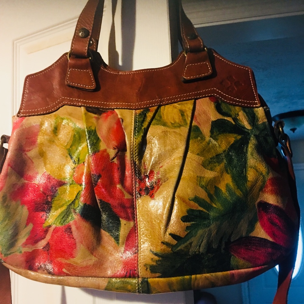 Beautiful Patricia Nash Genuine Leather Handbag.